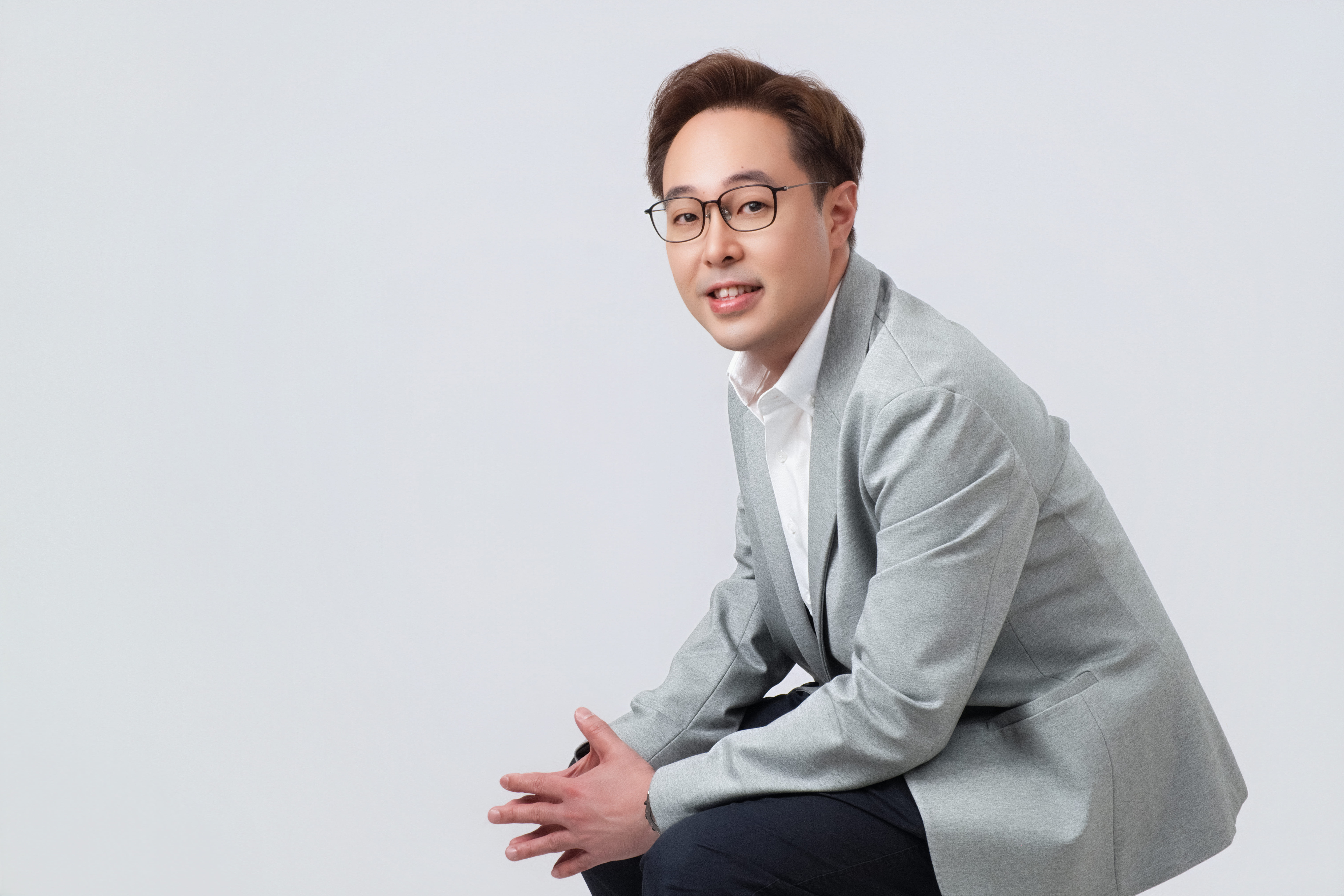 DR. JASON YIP
