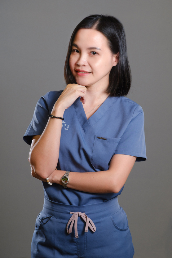 Amelie Chan - Customer Service